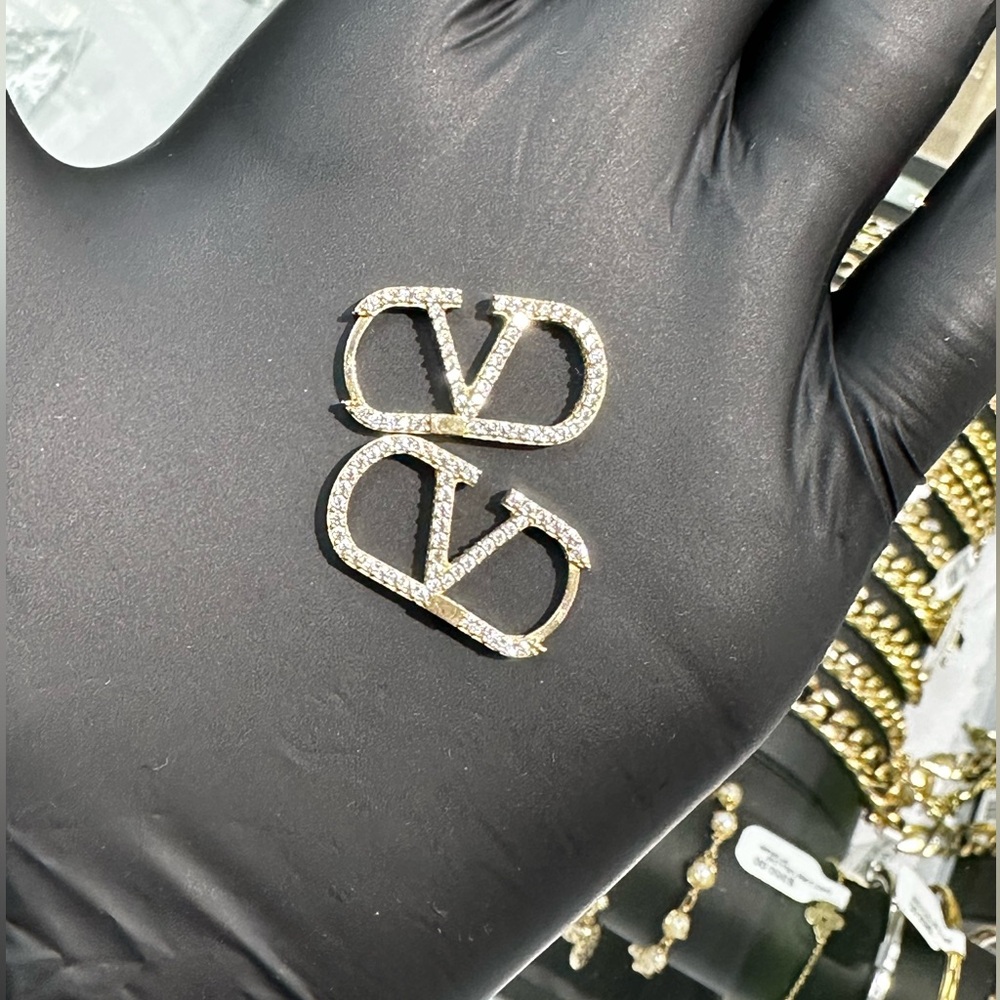 ⭐️SOLD ⭐️✨ 14K Gold Valentino Style Earrings ✨